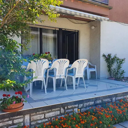 Pink Leander Apartman דירה *
